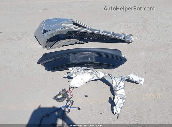 5YFBURHE4KP891856 2019 TOYOTA LL Silver Սարքավորումների վահանակի տեսք