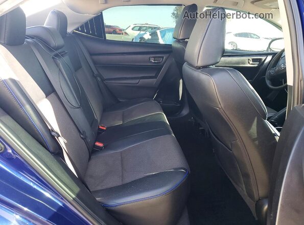 5YFBURHE8HP676053 2017 TOYOTA COROLLA Blue Widok tylnych siedzeń
