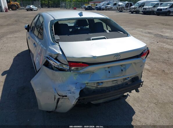 5YFEPMAE1MP221248 2021 TOYOTA LL Silver Widok z przodu