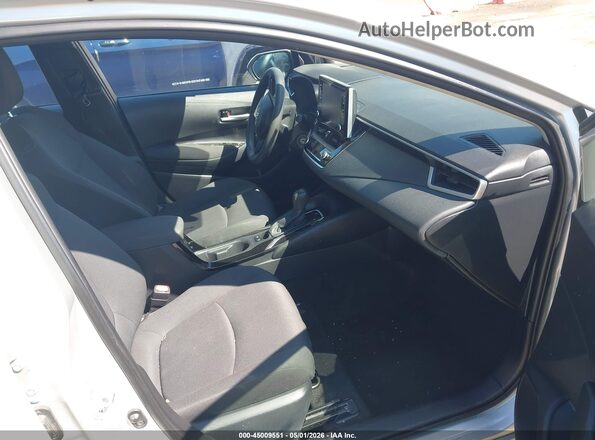 5YFEPMAE1MP221248 2021 TOYOTA LL Silver Widok wnętrza z przodu