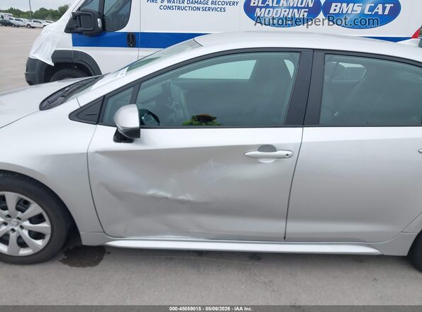 5YFEPMAE2NP313826 2022 TOYOTA LL Silver Front view
