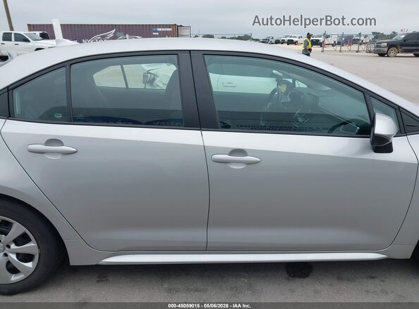 5YFEPMAE2NP313826 2022 TOYOTA LL Silver Rear interior view