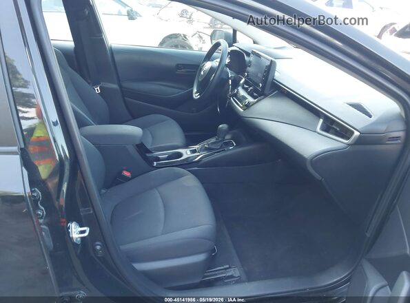 5YFEPMAE2NP315558 2022 TOYOTA COROLLA Черный Вид салона спереди