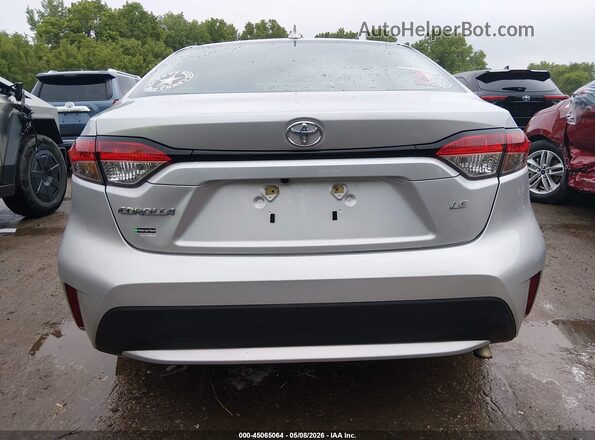 5YFEPMAE2NP336829 2022 TOYOTA LL Silver Widok z przodu
