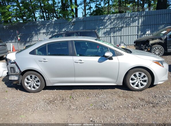 5YFEPMAE3NP299547 2022 TOYOTA COROLLA Silver 