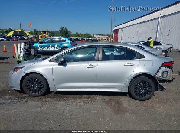 5YFEPMAE3NP326360 2022 TOYOTA COROLLA Серебряный Вид задней части салона