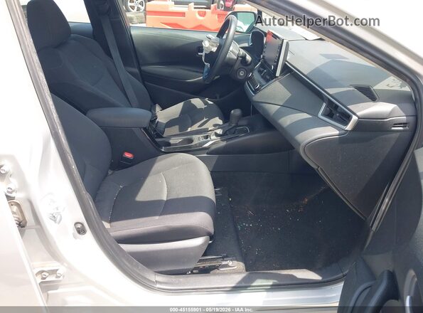 5YFEPMAE6MP215879 2021 TOYOTA COROLLA Silver Вид салону спереду