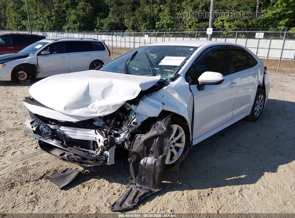 5YFEPMAE6NP303400 2022 TOYOTA COROLLA Белый Вид спереди