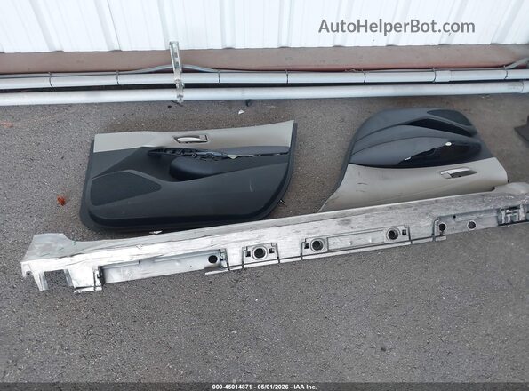 5YFEPMAE7MP186019 2021 TOYOTA LL Silver Սարքավորումների վահանակի տեսք