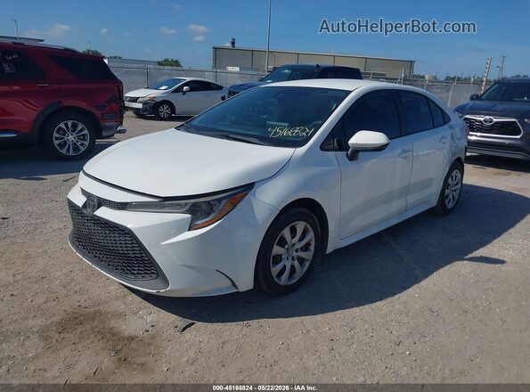5YFEPMAE8MP200557 2021 TOYOTA COROLLA White Vista tres cuartos delantera izquierda