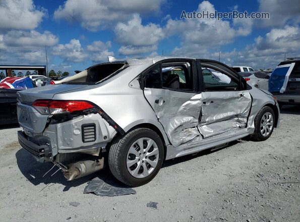 5YFEPMAE8NP301132 2022 TOYOTA COROLLA Silver 