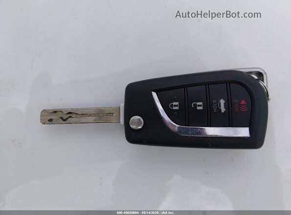 5YFEPMAE8NP318335 2022 TOYOTA COROLLA White Dashboard view