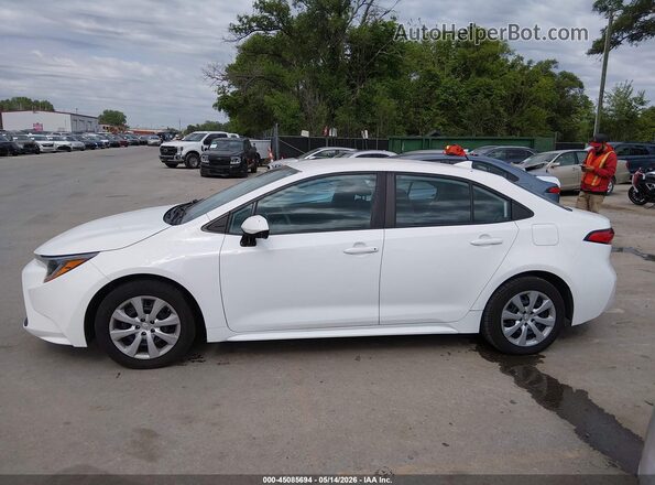 5YFEPMAE8NP318335 2022 TOYOTA COROLLA White 360 interior view