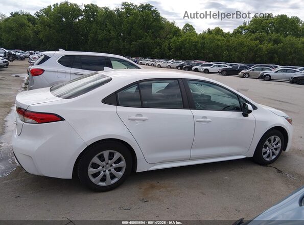 5YFEPMAE8NP318335 2022 TOYOTA COROLLA White Rear interior view