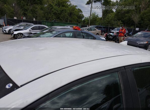 5YFEPMAE8NP318335 2022 TOYOTA COROLLA White 