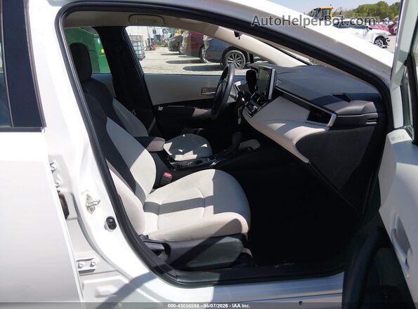 5YFEPRAE5LP078817 2020 TOYOTA LL Белый Вид салона спереди