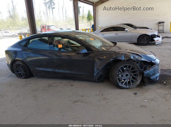 5YJ3E1EA1SF042011 2025 TESLA MODEL 3 Gray Widok zestawu wskaźników