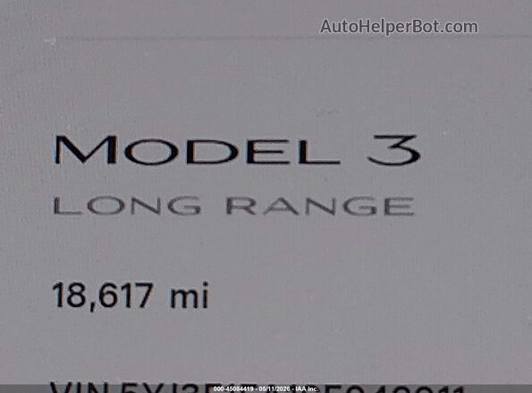 5YJ3E1EA1SF042011 2025 TESLA MODEL 3 Gray Widok wnętrza 360 stopni