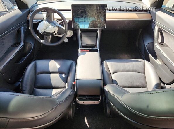 5YJ3E1EA2LF744923 2020 TESLA MODEL Белый Вид панели приборов