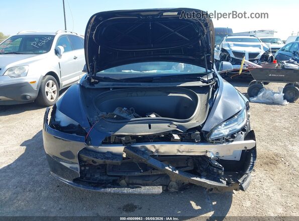 5YJ3E1EA2SF989848 2025 TESLA MODEL 3 Black Widok deski rozdzielczej