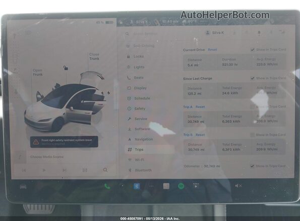 5YJ3E1EA6SF005231 2025 TESLA MODEL 3 White Rear seats view