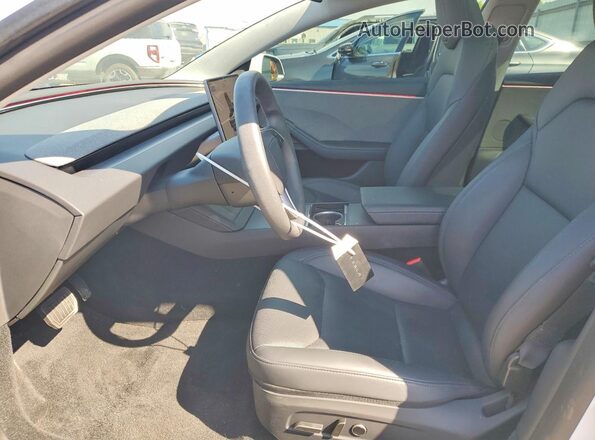 5YJ3E1EAXSF046462 2025 TESLA MODEL White Սալոնի դիմացի տեսք