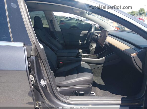 5YJ3E1EB0KF205367 2019 TESLA MODEL 3 Gray Vista interior delantera