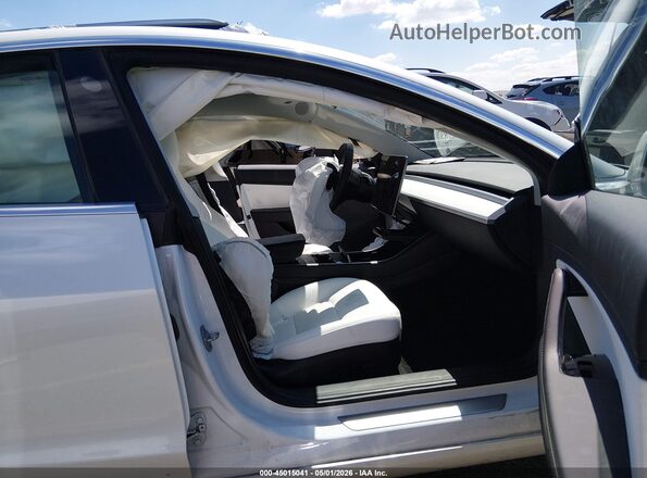 5YJ3E1EB0LF651570 2020 TESLA MODEL 3 White Vista interior delantera