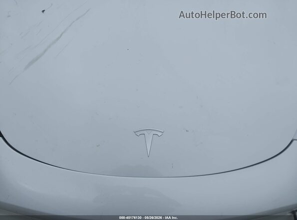 5YJ3E1EB1JF067076 2018 TESLA MODEL 3 White Rear view