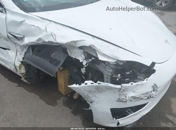 5YJ3E1EB1JF067076 2018 TESLA MODEL 3 White Front view