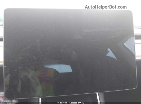 5YJ3E1EB1JF067076 2018 TESLA MODEL 3 White 