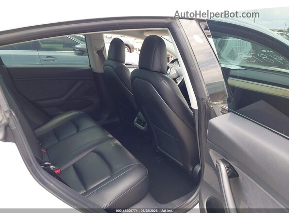 5YJ3E1EB1JF094875 2018 TESLA MODEL 3 White Widok naklejki z numerem VIN