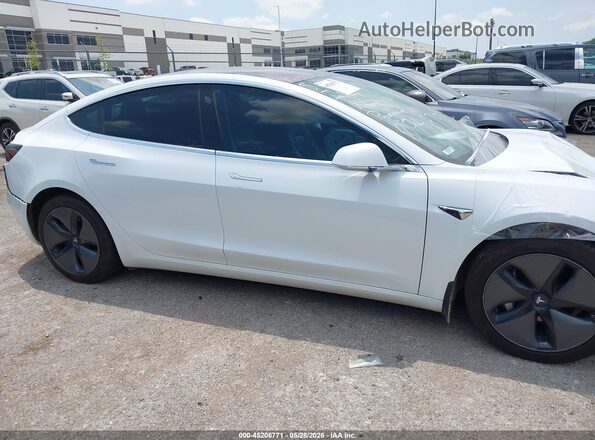 5YJ3E1EB1JF094875 2018 TESLA MODEL 3 White Widok wnętrza z tyłu
