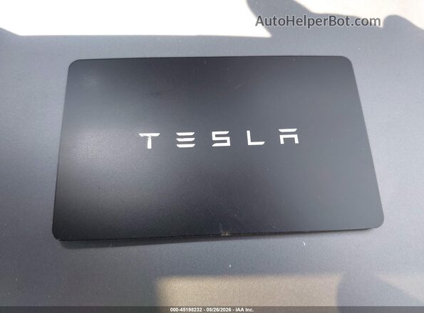 5YJ3E1EB1PF633052 2023 TESLA MODEL 3 Gray Vista del salpicadero
