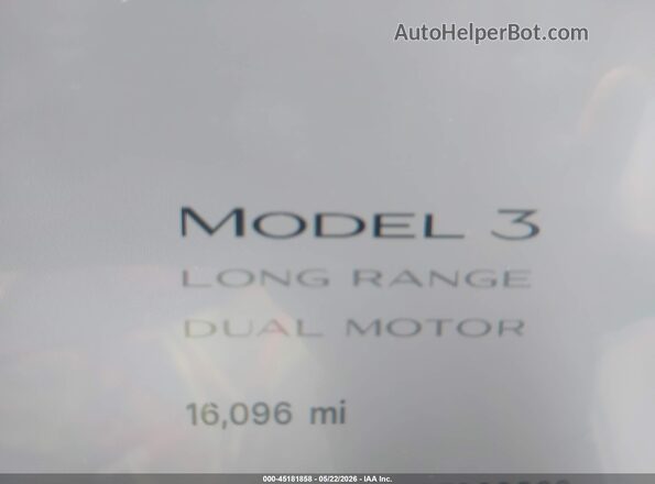 5YJ3E1EB1SF960060 2025 TESLA MODEL 3 White Rear seats view