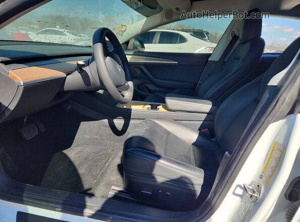 5YJ3E1EB2NF244580 2022 TESLA MODEL White Вид салону спереду