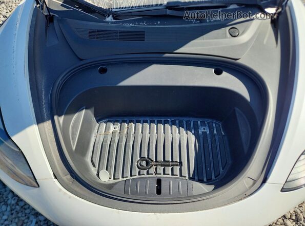 5YJ3E1EB2NF244580 2022 TESLA MODEL White Вид задньої частини салону