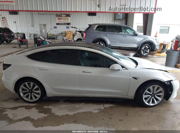 5YJ3E1EB3KF453497 2019 TESLA MODEL 3 White Instrument cluster view