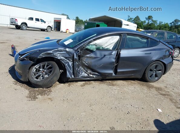 5YJ3E1EB3NF168903 2022 TESLA MODEL 3 Gray Вид задньої частини салону