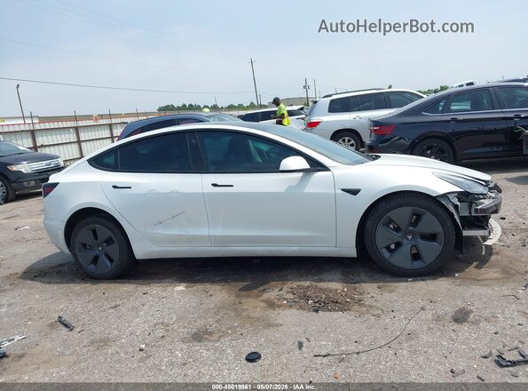 5YJ3E1EB4NF109908 2022 TESLA MODEL 3 White Սալոնի հետևի տեսք