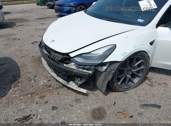 5YJ3E1EB4NF109908 2022 TESLA MODEL 3 White Դիմացի տեսք