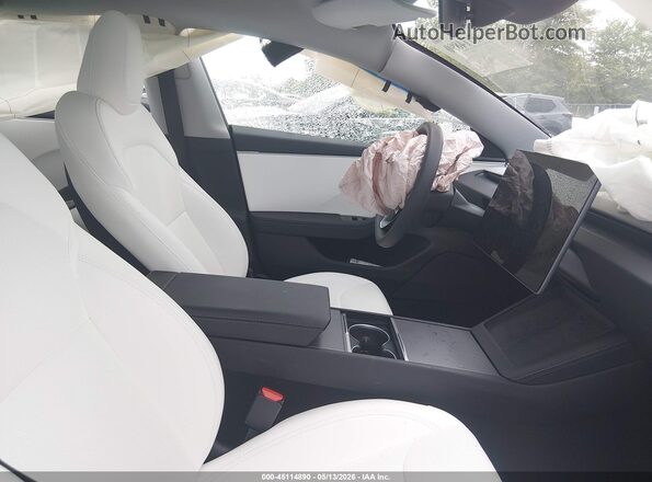 5YJ3E1EB5SF065056 2025 TESLA MODEL 3 Черный Вид салона спереди