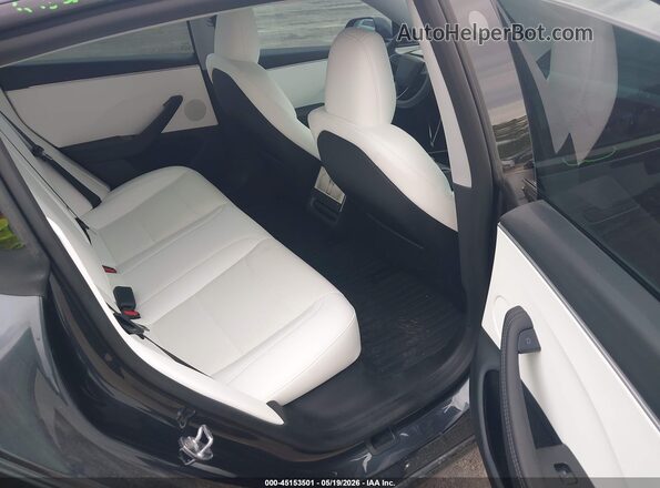 5YJ3E1EB5SF914733 2025 TESLA MODEL 3 Gray VIN կոդի պիտակի տեսք