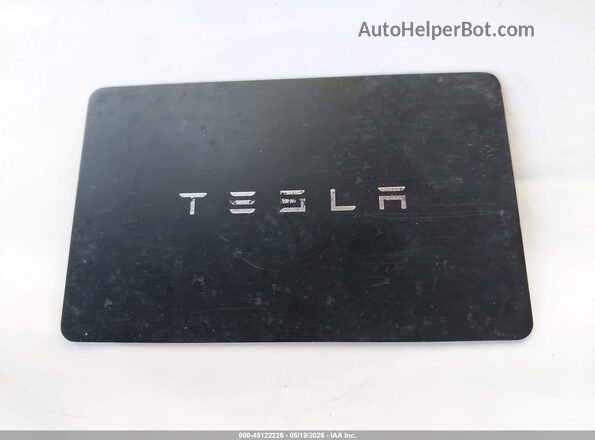 5YJ3E1EB6RF729293 2024 TESLA MODEL 3 Gray Առջևի վահանակի տեսք