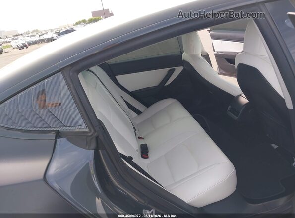 5YJ3E1EB7JF183964 2018 TESLA MODEL 3 Black VIN კოდის სტიკერის ხედი