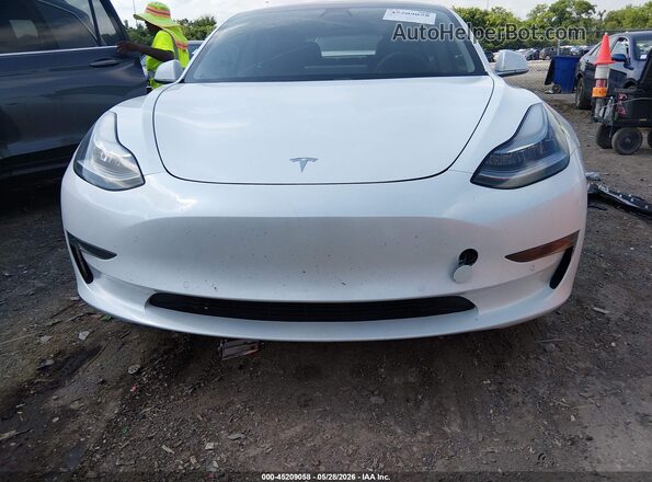5YJ3E1EB7KF451350 2019 TESLA MODEL 3 White Widok zestawu wskaźników