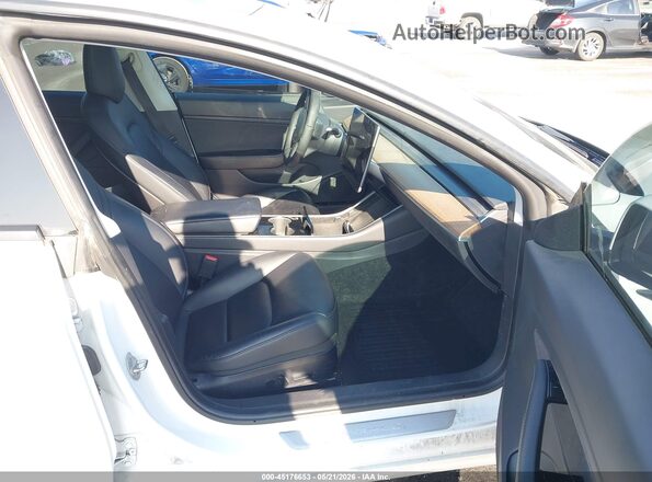 5YJ3E1EB7LF665269 2020 TESLA MODEL 3 White Vista interior delantera