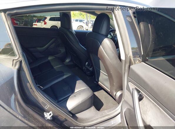 5YJ3E1EB8KF477326 2019 TESLA MODEL 3 Gray Widok naklejki z numerem VIN