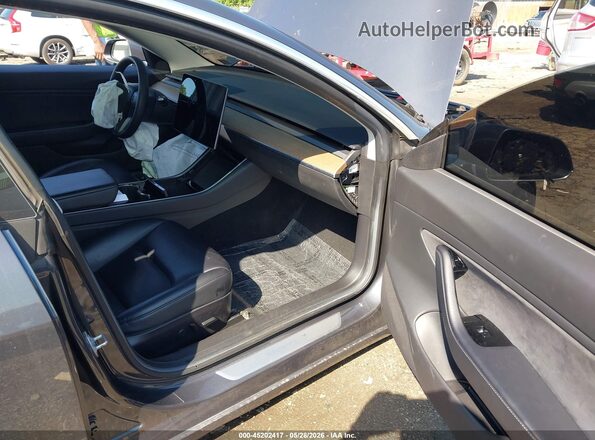 5YJ3E1EB8KF477326 2019 TESLA MODEL 3 Gray Widok wnętrza z przodu