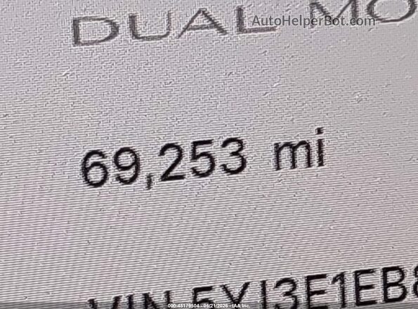 5YJ3E1EB8LF667550 2020 TESLA MODEL 3 White Widok wnętrza 360 stopni
